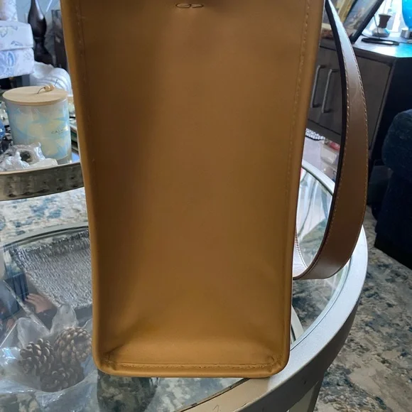 Fendi Sunshine Medium Tote - Picture 10 of 12